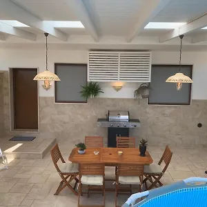 https://suite-luna-luxury.lecce-hotels.com